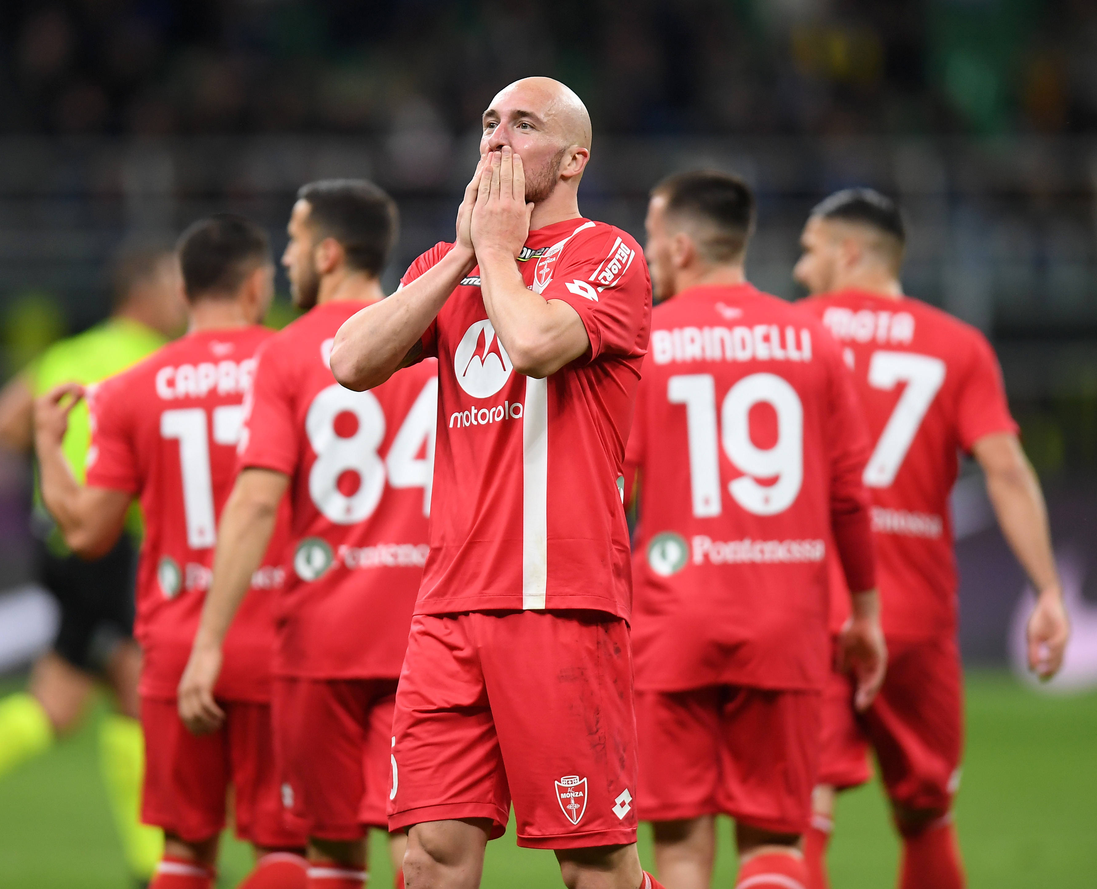 卡利亚里主场击败对手，收获三分的简单介绍