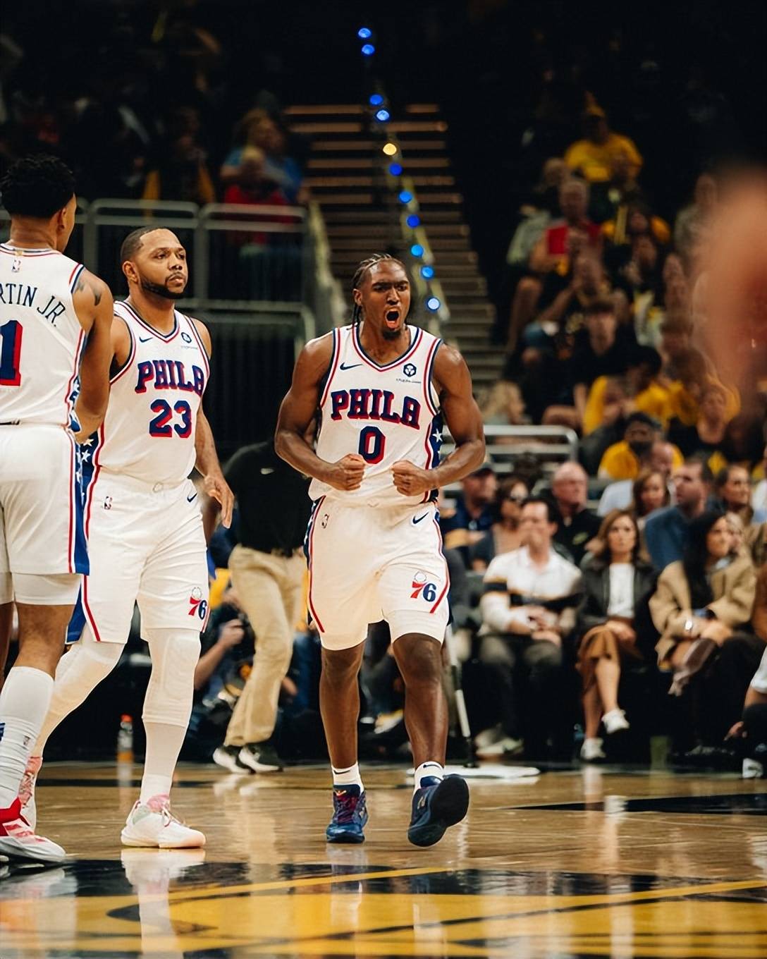 骑士在主场赢得激烈比赛,乔治闪耀全场 骑士在主场赢得激烈比赛,乔治闪耀全场