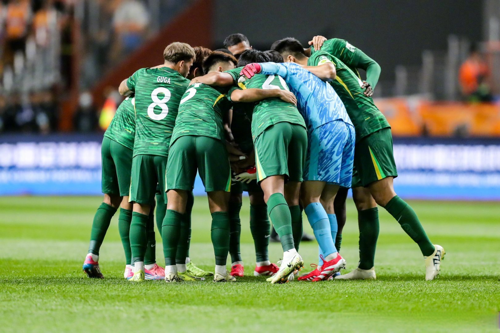 五大联赛球队争夺胜利，场上火药味十足的简单介绍