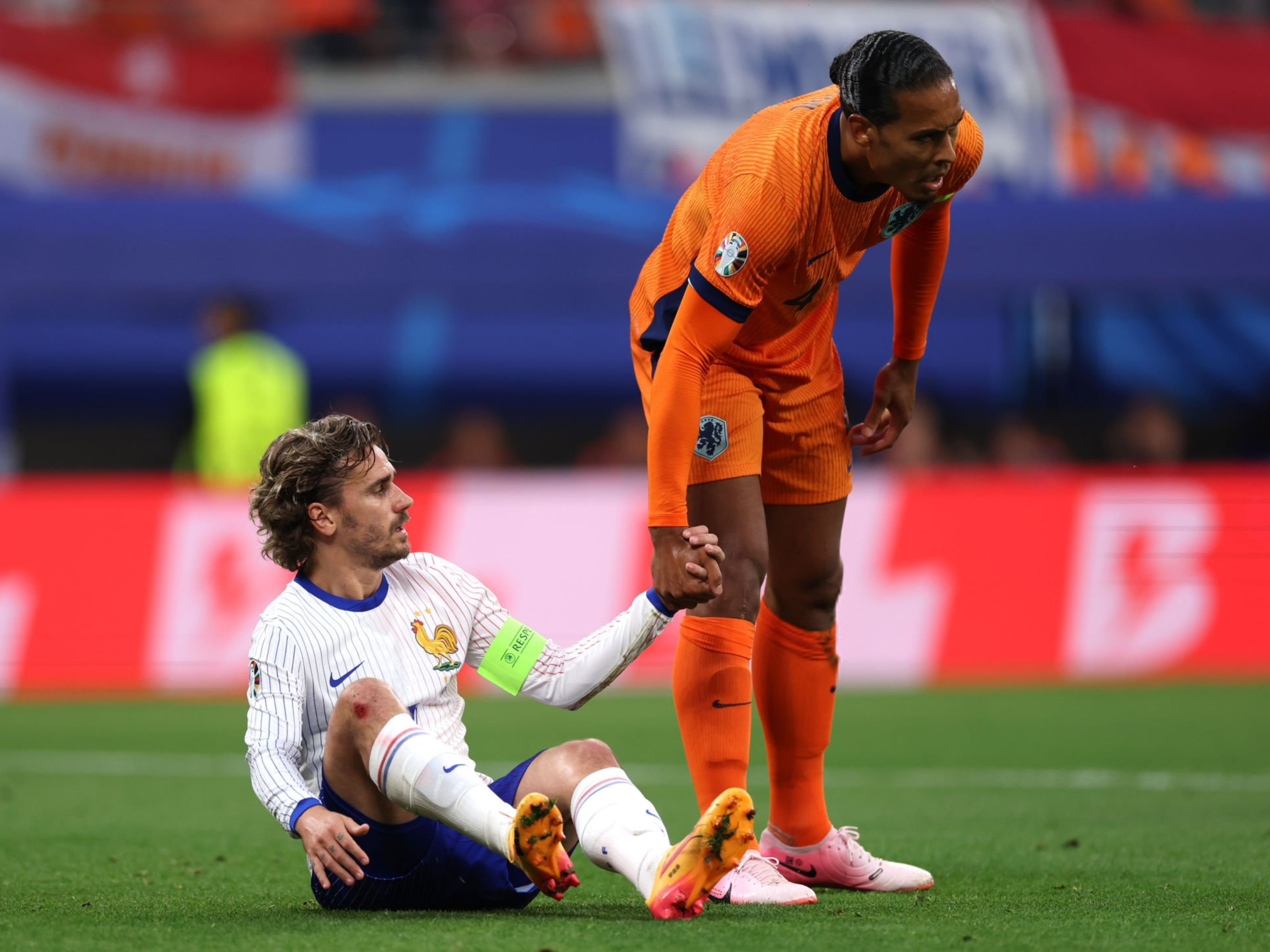 欧国联比赛荷兰队失去领先地位,陷入困境的简单介绍 欧国联比赛荷兰队失去领先地位,陷入困境的简单介绍