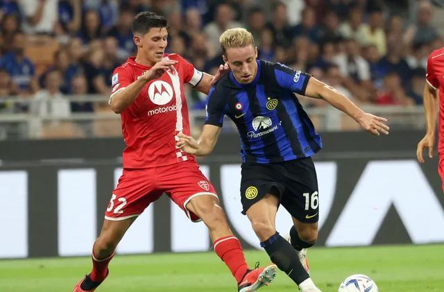 全队配合默契,破解对手防线 全队配合默契,破解对手防线