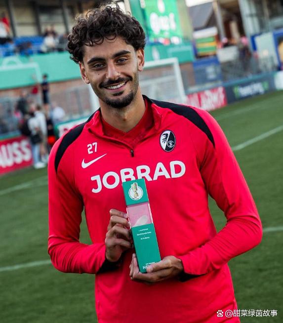 弗赖堡客场比击败奥格斯堡，德甲积分翻身的简单介绍