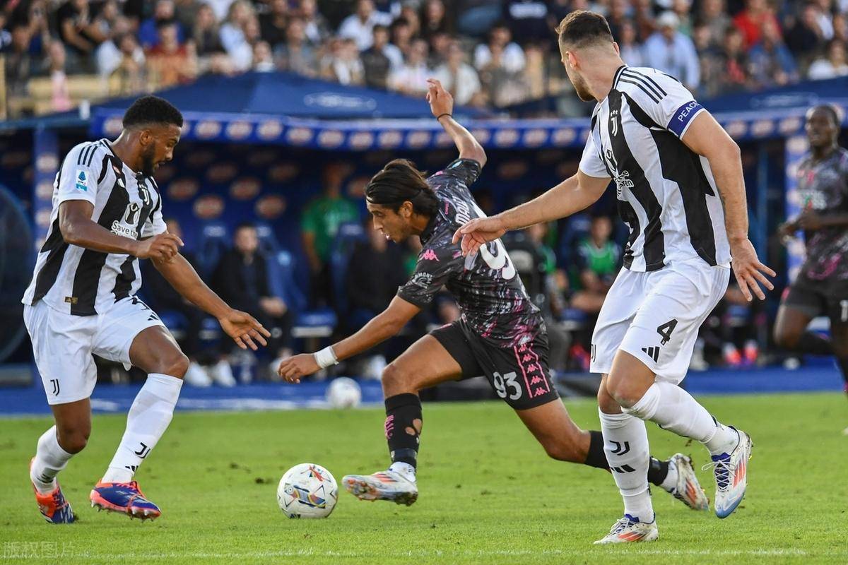 奥格斯堡主场战平,稳固保级的简单介绍 奥格斯堡主场战平,稳固保级的简单介绍